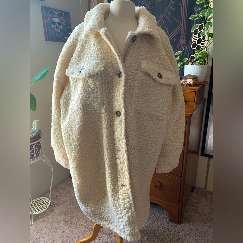 NWT Vigoss Sherpa Over sized Jacket